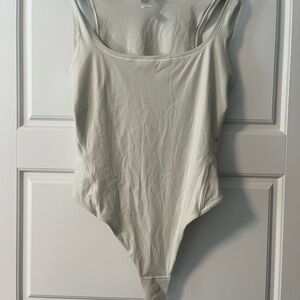 lululemon athletica Off-White Scoop Neck Top